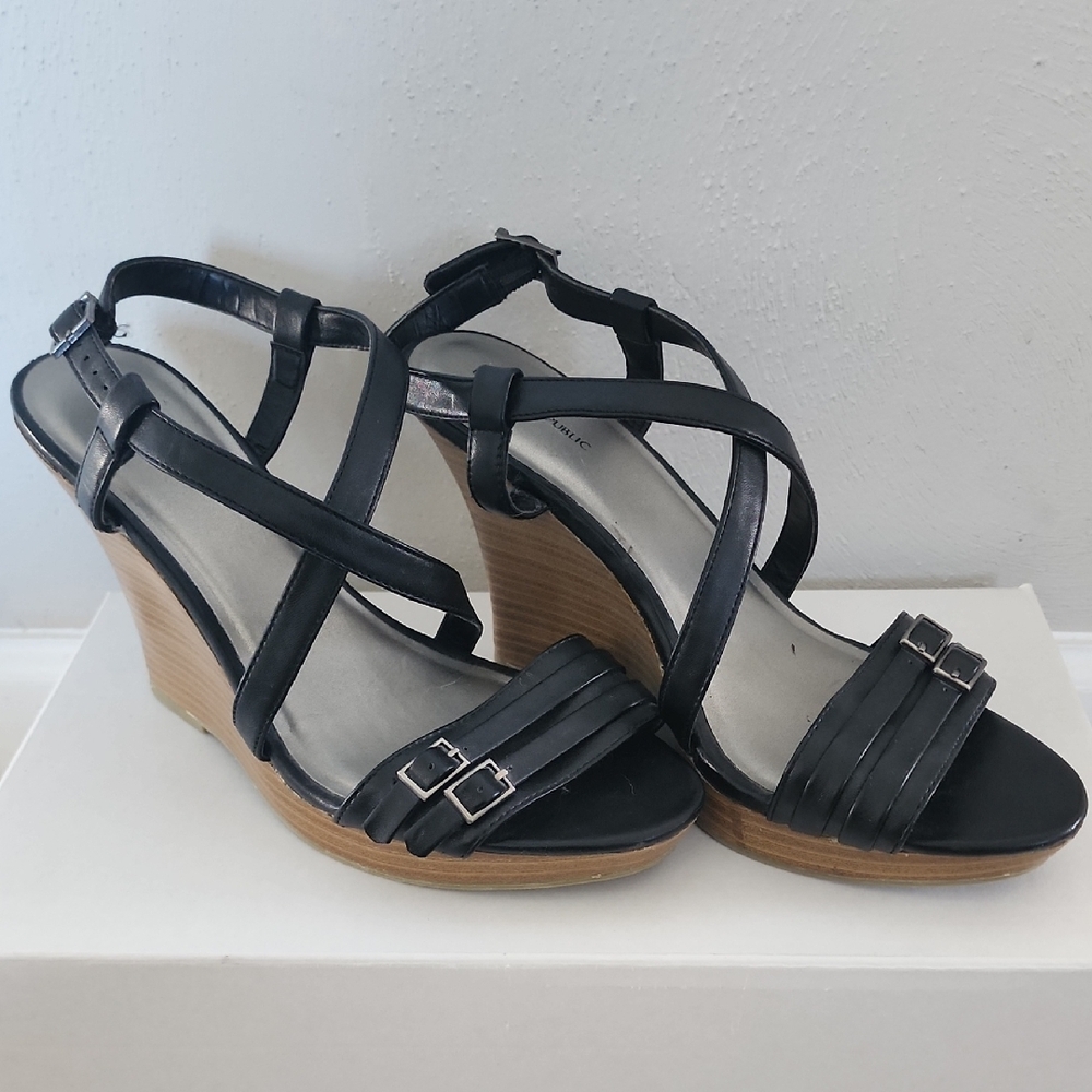 Elegant Black Wedge Sandals